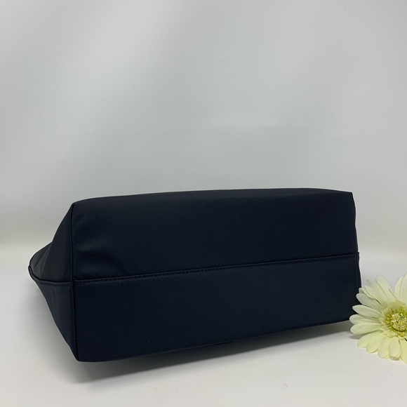 Michael Kors Polly Medium Top Zip Tote - Picture 6 of 10